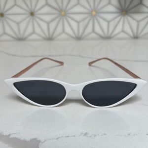 Chic White Cat-Eye Sunglasses